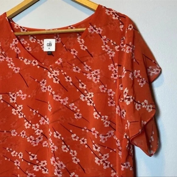 Cabi cherry blossom blouse #5712 size Medium - Picture 3 of 7